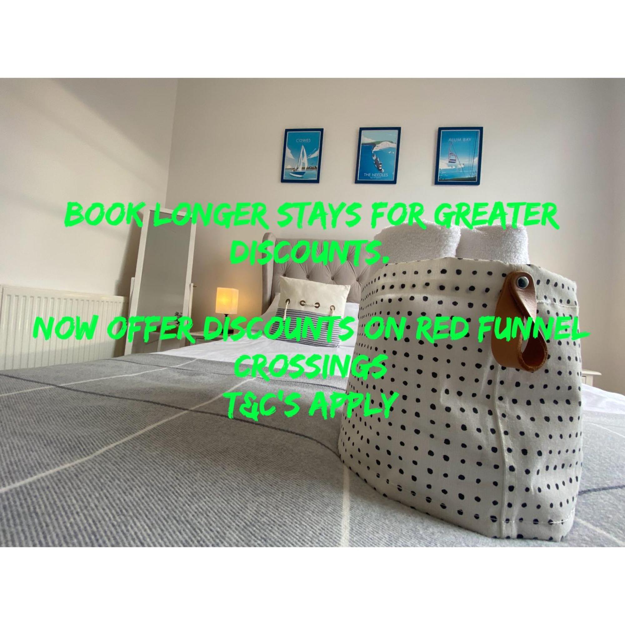 Wight On The Beach, Sleeps 4, Free Off Road Parking, Balcony With Sea Views ไรด์ ภายนอก รูปภาพ